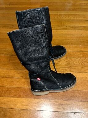 Black Women's Winter Rain Boots - Mid-Calf Waterproof Style